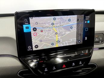 VOLKSWAGEN ID.3 Pro 58kWh Life Hatchback 5dr Electric Auto (145 ps)