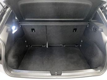 VOLKSWAGEN ID.3 Pro 58kWh Life Hatchback 5dr Electric Auto (145 ps)