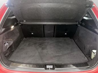 MERCEDES-BENZ EQA EQA 250 66.5kWh AMG Line SUV 5dr Electric Auto (190 ps)