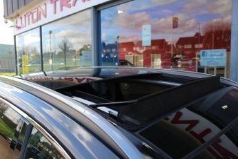 HYUNDAI SANTA FE 2.2L CRDI PREMIUM SE 4WD 5d AUTO 197 BHP