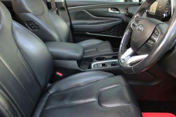 HYUNDAI SANTA FE 2.2L CRDI PREMIUM SE 4WD 5d AUTO 197 BHP