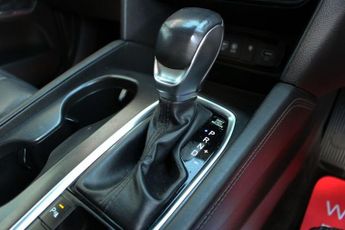 HYUNDAI SANTA FE 2.2L CRDI PREMIUM SE 4WD 5d AUTO 197 BHP