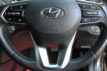 HYUNDAI SANTA FE 2.2L CRDI PREMIUM SE 4WD 5d AUTO 197 BHP