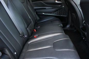 HYUNDAI SANTA FE 2.2L CRDI PREMIUM SE 4WD 5d AUTO 197 BHP