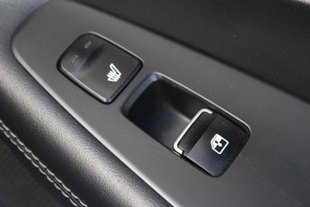 HYUNDAI SANTA FE 2.2L CRDI PREMIUM SE 4WD 5d AUTO 197 BHP