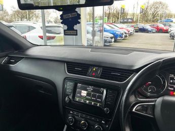 SKODA OCTAVIA 2.0 TDI vRS Hatchback 5dr Diesel DSG Euro 6 (s/s) (SNav) (184 ps