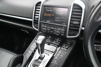 PORSCHE CAYENNE 3.0 TD V6 SUV 5dr Diesel TiptronicS 4WD Euro 6 (s/s) (262 ps)