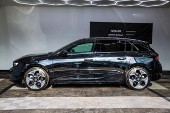 VAUXHALL ASTRA 1.6 12.4kWh Ultimate Hatchback 5dr Petrol Plug-in Hybrid Auto Eu