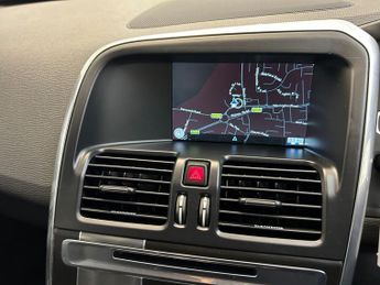 VOLVO XC60 2.0 D4 R-Design Nav SUV 5dr Diesel Manual Euro 6 (s/s) (190 ps)