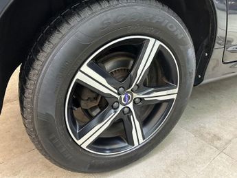 VOLVO XC60 2.0 D4 R-Design Nav SUV 5dr Diesel Manual Euro 6 (s/s) (190 ps)