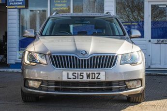 SKODA SUPERB 2.0 TDI Elegance Estate 5dr Diesel DSG 4WD Euro 5 (s/s) (170 ps)