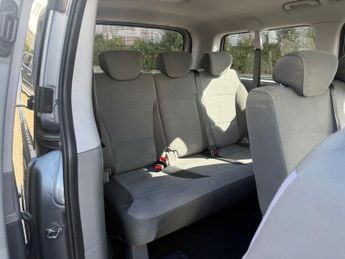 HYUNDAI i800 2.5 CRDi SE MPV 5dr Diesel Auto Euro 6-2 FORMER KEEPERS-8 SEATER