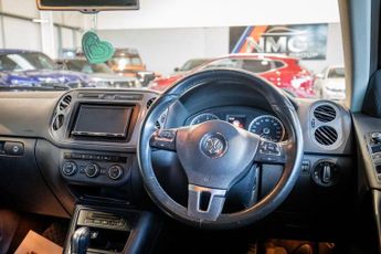 VOLKSWAGEN TIGUAN 2.0 TDI BlueMotion Tech Match SUV 5dr Diesel DSG 4WD Euro 6 (s/s