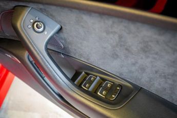 AUDI A6 AVANT 2.0 TDI ultra Black Edition Estate 5dr Diesel S Tronic Euro 6 (s