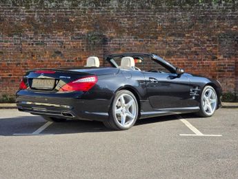 MERCEDES-BENZ SL CLASS 4.7 SL500 AMG Sport Convertible 2dr Petrol G-Tronic Euro 5 (s/s)
