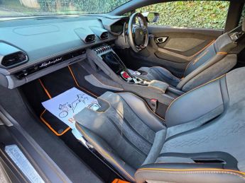 LAMBORGHINI HURACAN 5.2 V10 Sterrato Coupe 2dr Petrol LDF 4WD Euro 6 (s/s) (610 ps)