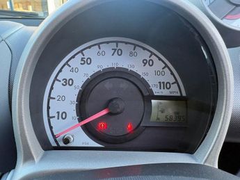 CITROEN C1 1.0i Rhythm Hatchback 5dr Petrol Manual Euro 4 (67 ps)