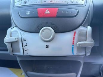 CITROEN C1 1.0i Rhythm Hatchback 5dr Petrol Manual Euro 4 (67 ps)