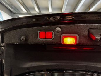 MERCEDES-BENZ C-CLASS 2.1 C250d AMG Line (Premium Plus) Saloon 4dr Diesel G-Tronic+ Eu