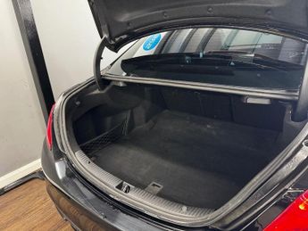 MERCEDES-BENZ C-CLASS 2.1 C250d AMG Line (Premium Plus) Saloon 4dr Diesel G-Tronic+ Eu