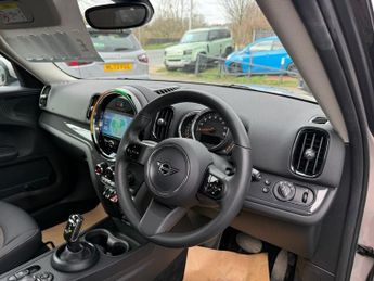 MINI COUNTRYMAN 1.5 Cooper Classic SUV 5dr Petrol Steptronic Euro 6 (s/s) (136 p