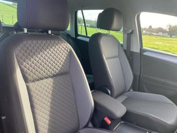 VOLKSWAGEN TIGUAN 2.0 TDI Match SUV 5dr Diesel DSG Euro 6 (s/s) (150 ps)