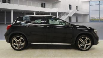 MERCEDES-BENZ GLA 1.6 GLA200 AMG Line (Executive) SUV 5dr Petrol 7G-DCT Euro 6 (s/