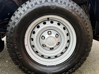 ISUZU D-MAX 2.5 TD Pickup 4dr Diesel Manual 4x4 (192 g/km, 161 bhp)