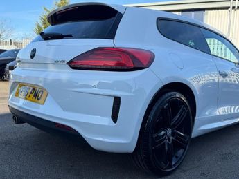 VOLKSWAGEN SCIROCCO 2.0 TDI BlueMotion Tech R-Line Hatchback 3dr Diesel DSG Euro 6 (