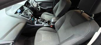 FORD FOCUS 1.6 Titanium Estate 5dr Petrol Powershift Euro 5 (125 ps)