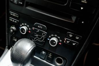 VOLVO XC90 2.4 D5 R-Design SE SUV 5dr Diesel Geartronic AWD (224 g/km, 182 