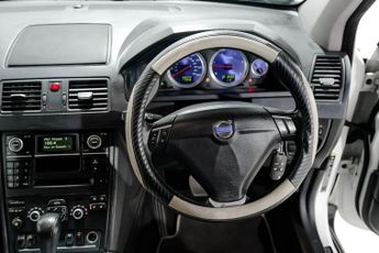 VOLVO XC90 2.4 D5 R-Design SE SUV 5dr Diesel Geartronic AWD (224 g/km, 182 