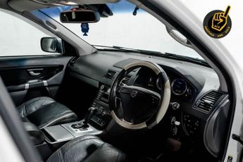 VOLVO XC90 2.4 D5 R-Design SE SUV 5dr Diesel Geartronic AWD (224 g/km, 182 