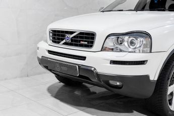 VOLVO XC90 2.4 D5 R-Design SE SUV 5dr Diesel Geartronic AWD (224 g/km, 182 