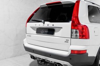 VOLVO XC90 2.4 D5 R-Design SE SUV 5dr Diesel Geartronic AWD (224 g/km, 182 