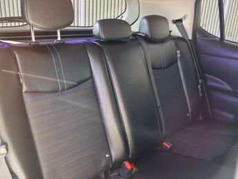 NISSAN LEAF 40kWh N-Connecta Hatchback 5dr Electric Auto (150 ps)