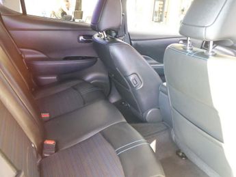 NISSAN LEAF 40kWh N-Connecta Hatchback 5dr Electric Auto (150 ps)