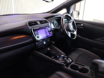 NISSAN LEAF 40kWh N-Connecta Hatchback 5dr Electric Auto (150 ps)
