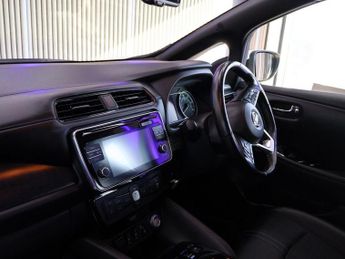 NISSAN LEAF 40kWh N-Connecta Hatchback 5dr Electric Auto (150 ps)