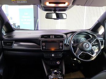 NISSAN LEAF 40kWh N-Connecta Hatchback 5dr Electric Auto (150 ps)