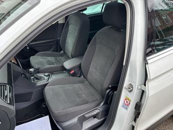 VOLKSWAGEN TIGUAN 2.0 TSI SEL SUV 5dr Petrol DSG 4Motion 4WD Auto Euro 6 (s/s) (19