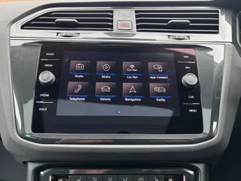 VOLKSWAGEN TIGUAN 2.0 TSI SEL SUV 5dr Petrol DSG 4Motion 4WD Auto Euro 6 (s/s) (19