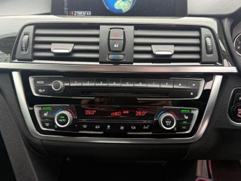 BMW 4 SERIES 2.0 420d Luxury Coupe 2dr Diesel Auto Euro 6 (s/s) (184 ps)