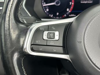 VOLKSWAGEN TIGUAN 2.0 TSI BlueMotion Tech R-Line SUV 5dr Petrol DSG 4Motion Euro 6