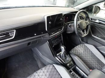 VOLKSWAGEN T-ROC 1.5 TSI R-Line SUV 5dr Petrol DSG Euro 6 (s/s) (150 ps)