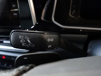 VOLKSWAGEN T-ROC 1.5 TSI R-Line SUV 5dr Petrol DSG Euro 6 (s/s) (150 ps)