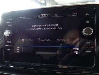 VOLKSWAGEN T-ROC 1.5 TSI R-Line SUV 5dr Petrol DSG Euro 6 (s/s) (150 ps)