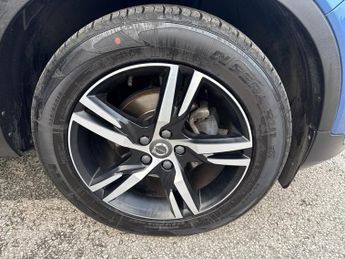 VOLVO XC40 1.5 T3 R-Design SUV 5dr Petrol Auto Euro 6 (s/s) (163 ps)