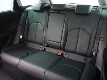 SEAT LEON 2.0 TDI XCELLENCE Estate Diesel Manual Euro 6 (s/s) 5dr - Just 3