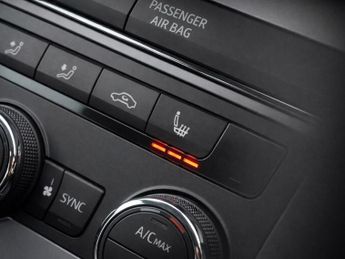 SEAT LEON 2.0 TDI XCELLENCE Estate Diesel Manual Euro 6 (s/s) 5dr - Just 3